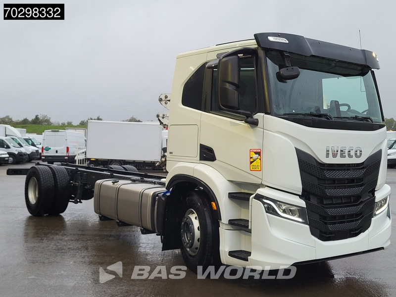 Iveco S-Way 340 4X2 NEW chassis! Automatic Navi ACC LED Euro 6 - Φορτηγό σασί: φωτογραφία 3 Iveco S-Way 340 4X2 NEW chassis! Automatic Navi ACC LED Euro 6 - Φορτηγό σασί: φωτογραφία 3