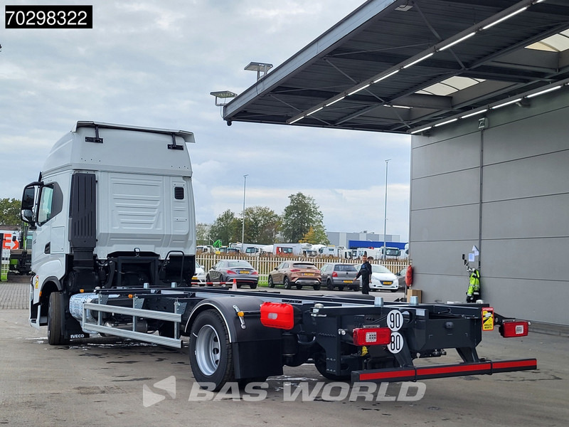 Iveco S-Way 460 4X2 New! BDF Navi ACC LED Euro 6 - Φορτηγό μεταφοράς εμπορευματοκιβωτίων/ Κινητό αμάξωμα: φωτογραφία 2 Iveco S-Way 460 4X2 New! BDF Navi ACC LED Euro 6 - Φορτηγό μεταφοράς εμπορευματοκιβωτίων/ Κινητό αμάξωμα: φωτογραφία 2