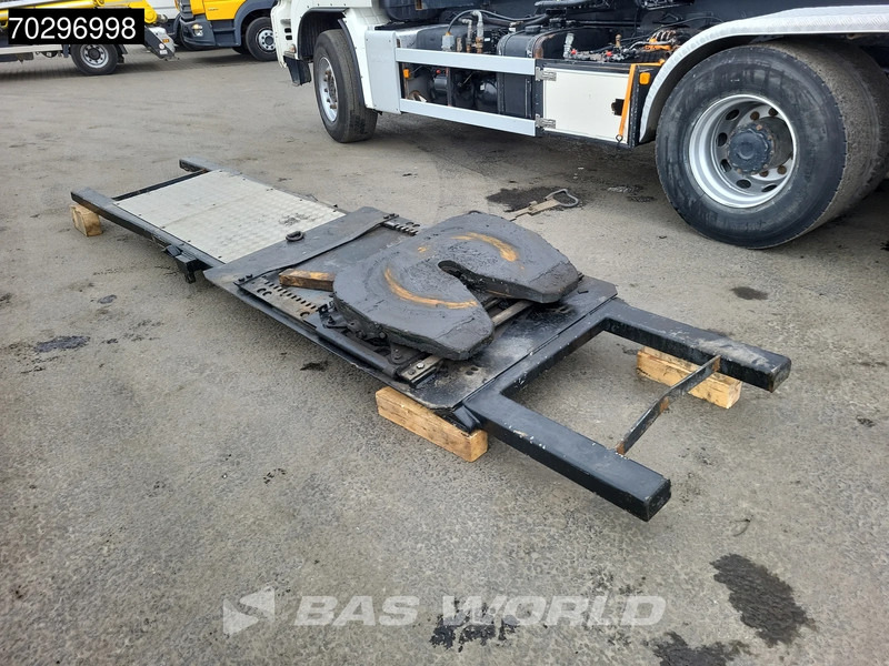 MAN TGS 33.440 6X4 25Ton AJK NHS25-5930 hooklift with 5th wheel Wechselsystem Manual Big-Axle Euro 5 - Φορτηγό φόρτωσης γάντζου: φωτογραφία 5 MAN TGS 33.440 6X4 25Ton AJK NHS25-5930 hooklift with 5th wheel Wechselsystem Manual Big-Axle Euro 5 - Φορτηγό φόρτωσης γάντζου: φωτογραφία 5