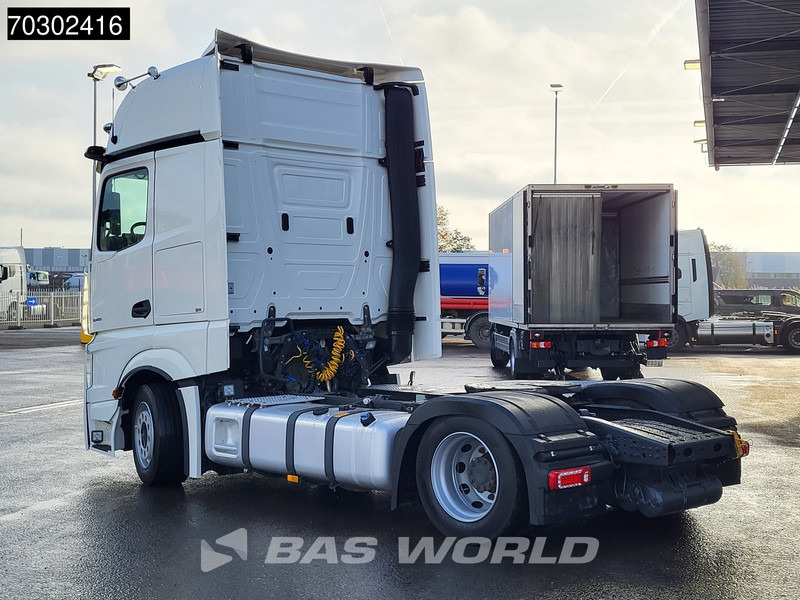 Mercedes-Benz Actros 1845 4X2 GigaSpace Mega Retarder 2x Tanks Standklima Xenon Euro 6 - Τράκτορας: φωτογραφία 2 Mercedes-Benz Actros 1845 4X2 GigaSpace Mega Retarder 2x Tanks Standklima Xenon Euro 6 - Τράκτορας: φωτογραφία 2