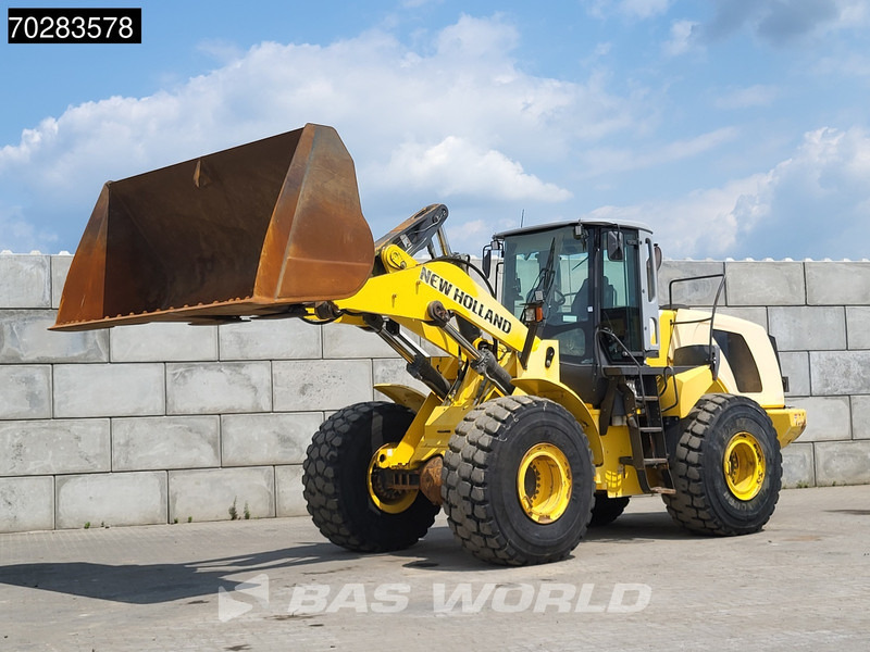 New Holland W270 - Ελαστιχοφόρος φορτωτής: φωτογραφία 3 New Holland W270 - Ελαστιχοφόρος φορτωτής: φωτογραφία 3