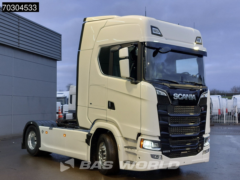 Scania S660 4X2 Retarder Full-Air 2x Tanks Standklima Leather Led ACC Alcoa Euro 6 - Τράκτορας: φωτογραφία 3 Scania S660 4X2 Retarder Full-Air 2x Tanks Standklima Leather Led ACC Alcoa Euro 6 - Τράκτορας: φωτογραφία 3
