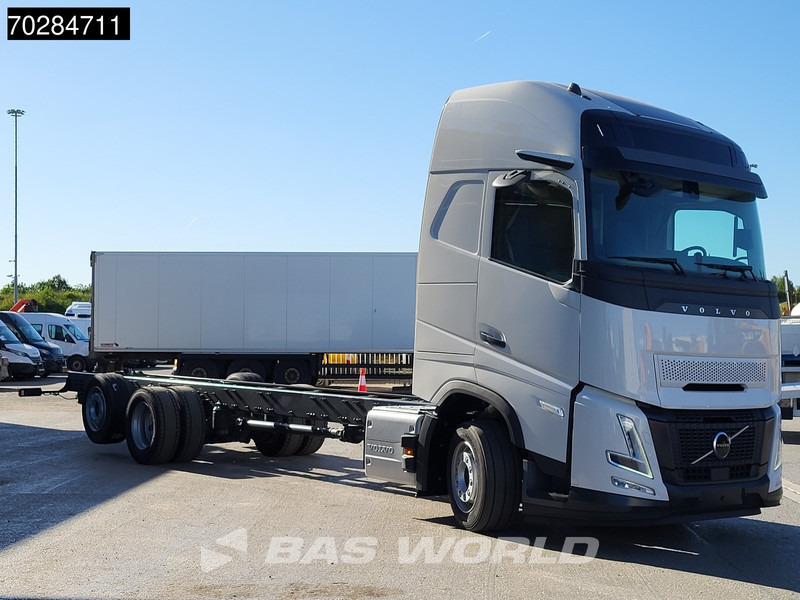 Volvo FH 62 R AERO 6X2 NEW Horsetruck chassis Lift+Lenkachse Dynamic Steering Mirror cam Euro 6 - Φορτηγό σασί: φωτογραφία 3 Volvo FH 62 R AERO 6X2 NEW Horsetruck chassis Lift+Lenkachse Dynamic Steering Mirror cam Euro 6 - Φορτηγό σασί: φωτογραφία 3