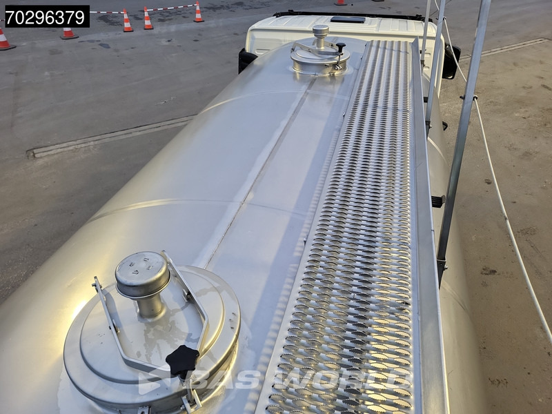 Volvo FM 330 4X2 11.500ltr Silo 2 compartments Stainless steel Automatic Xenon Navi Euro 5 - Φορτηγό βυτιοφόρο: φωτογραφία 5 Volvo FM 330 4X2 11.500ltr Silo 2 compartments Stainless steel Automatic Xenon Navi Euro 5 - Φορτηγό βυτιοφόρο: φωτογραφία 5
