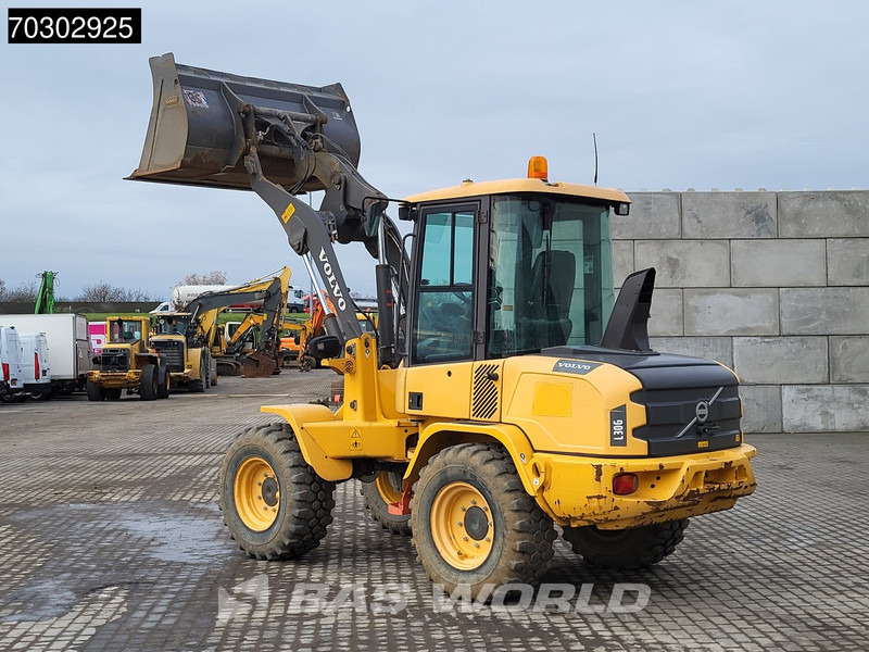 Volvo L30 G - Ελαστιχοφόρος φορτωτής: φωτογραφία 5 Volvo L30 G - Ελαστιχοφόρος φορτωτής: φωτογραφία 5
