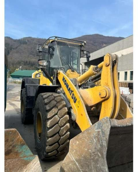 Komatsu WA320-7 - Ελαστιχοφόρος φορτωτής: φωτογραφία 4 Komatsu WA320-7 - Ελαστιχοφόρος φορτωτής: φωτογραφία 4