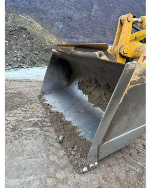 Ελαστιχοφόρος φορτωτής Komatsu WA380-8: φωτογραφία 6 Ελαστιχοφόρος φορτωτής Komatsu WA380-8: φωτογραφία 6