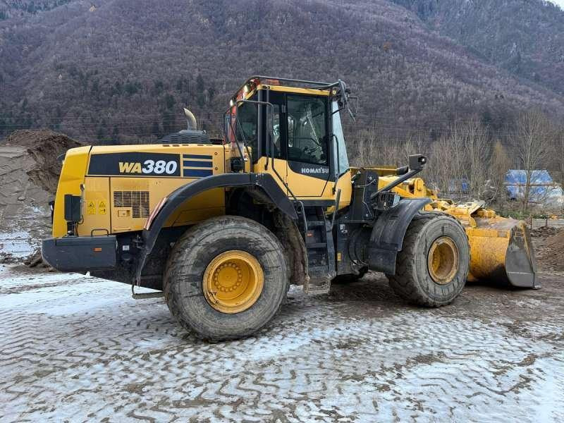Komatsu WA380-8 - Ελαστιχοφόρος φορτωτής: φωτογραφία 3 Komatsu WA380-8 - Ελαστιχοφόρος φορτωτής: φωτογραφία 3