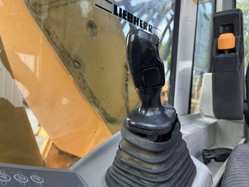 Ερπυστριοφόρος εκσκαφέας Liebherr R904HDSL: φωτογραφία 50 Ερπυστριοφόρος εκσκαφέας Liebherr R904HDSL: φωτογραφία 50