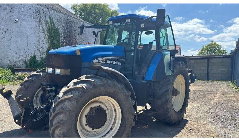 New Holland TM175 - Τρακτέρ: φωτογραφία 1 New Holland TM175 - Τρακτέρ: φωτογραφία 1