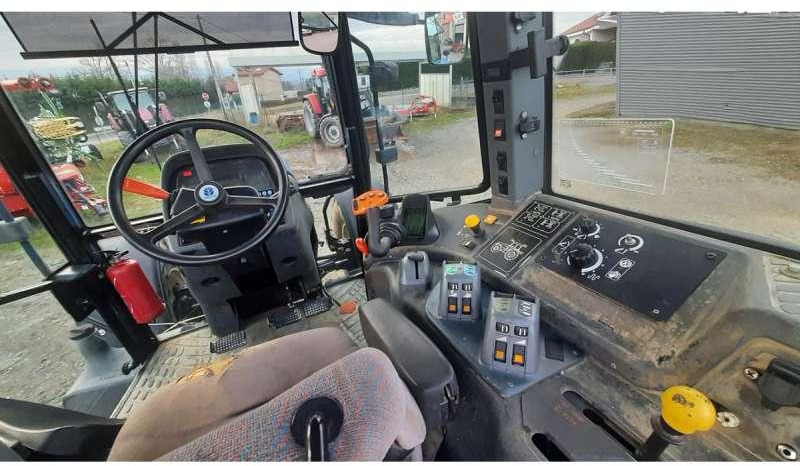 Τρακτέρ New Holland TM190: φωτογραφία 8 Τρακτέρ New Holland TM190: φωτογραφία 8