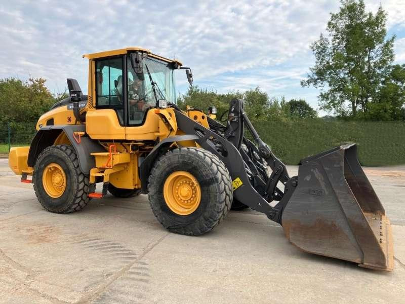 Volvo L90H - Ελαστιχοφόρος φορτωτής: φωτογραφία 1 Volvo L90H - Ελαστιχοφόρος φορτωτής: φωτογραφία 1