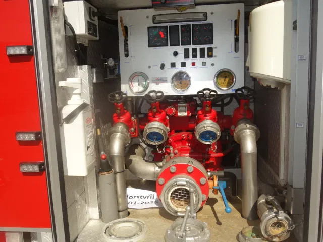 MAN LE 220C GODIVA POMP 2000 LITER TANK,MANUAL GEARBOX - Πυροσβεστικό όχημα: φωτογραφία 5 MAN LE 220C GODIVA POMP 2000 LITER TANK,MANUAL GEARBOX - Πυροσβεστικό όχημα: φωτογραφία 5