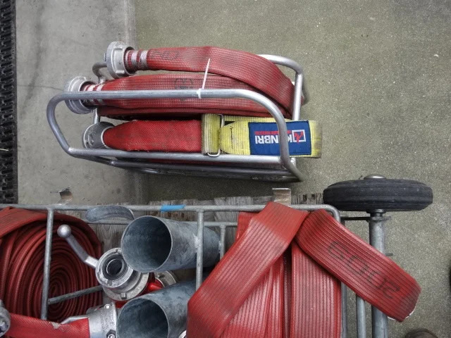 Mercedes-Benz 80euro fire hose - Πυροσβεστικό όχημα: φωτογραφία 3 Mercedes-Benz 80euro fire hose - Πυροσβεστικό όχημα: φωτογραφία 3