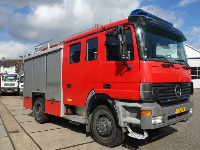 Mercedes-Benz Actros 1831 4X4 ZIEGLER BOMBEROS POMP,2500 L TANK - Πυροσβεστικό όχημα: φωτογραφία 2 Mercedes-Benz Actros 1831 4X4 ZIEGLER BOMBEROS POMP,2500 L TANK - Πυροσβεστικό όχημα: φωτογραφία 2