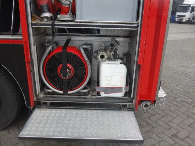 Πυροσβεστικό όχημα Mercedes-Benz Atego 1426 ZIEGLER 2000 LITER EURO 5: φωτογραφία 11