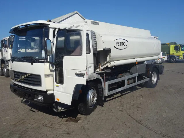 Volvo FL 240 220PK 12000 LITER STEELSPRINGS - Φορτηγό βυτιοφόρο: φωτογραφία 2 Volvo FL 240 220PK 12000 LITER STEELSPRINGS - Φορτηγό βυτιοφόρο: φωτογραφία 2