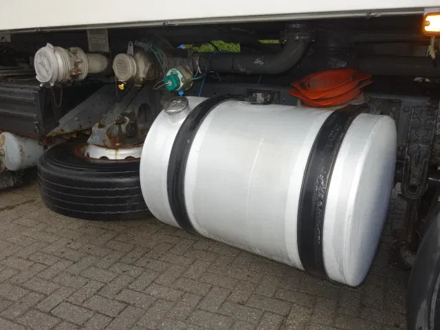 Volvo FM 360 18000 LITER,MANUALPOMP,MANUALCOUNTER - Φορτηγό βυτιοφόρο: φωτογραφία 4 Volvo FM 360 18000 LITER,MANUALPOMP,MANUALCOUNTER - Φορτηγό βυτιοφόρο: φωτογραφία 4