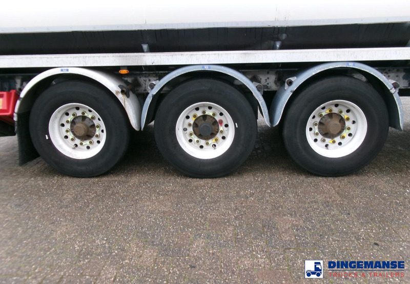 Lakeland Fuel tank alu 42.8 m3 / 6 comp + pump - Επικαθήμενο βυτίο: φωτογραφία 5 Lakeland Fuel tank alu 42.8 m3 / 6 comp + pump - Επικαθήμενο βυτίο: φωτογραφία 5