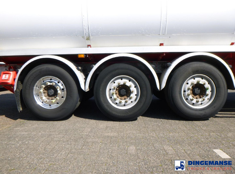 Lakeland Fuel tank alu 42.8 m3 / 6 comp - Επικαθήμενο βυτίο: φωτογραφία 5 Lakeland Fuel tank alu 42.8 m3 / 6 comp - Επικαθήμενο βυτίο: φωτογραφία 5