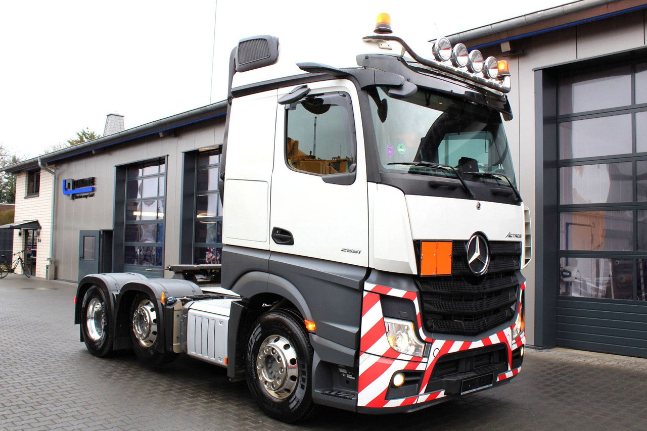 Mercedes-Benz Actros 2551 6x2 BigSpace 68 to Schwerlast + LIFT - Τράκτορας: φωτογραφία 1 Mercedes-Benz Actros 2551 6x2 BigSpace 68 to Schwerlast + LIFT - Τράκτορας: φωτογραφία 1