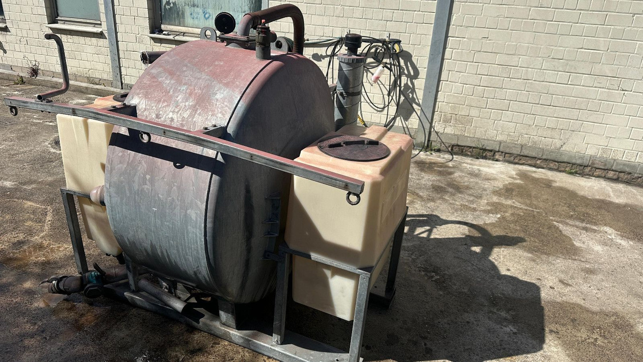 Saug-Druck fass Flexi  + 2 Frisch-Wassertaschen - Όχημα εκκένωσης βόθρων: φωτογραφία 2 Saug-Druck fass Flexi  + 2 Frisch-Wassertaschen - Όχημα εκκένωσης βόθρων: φωτογραφία 2