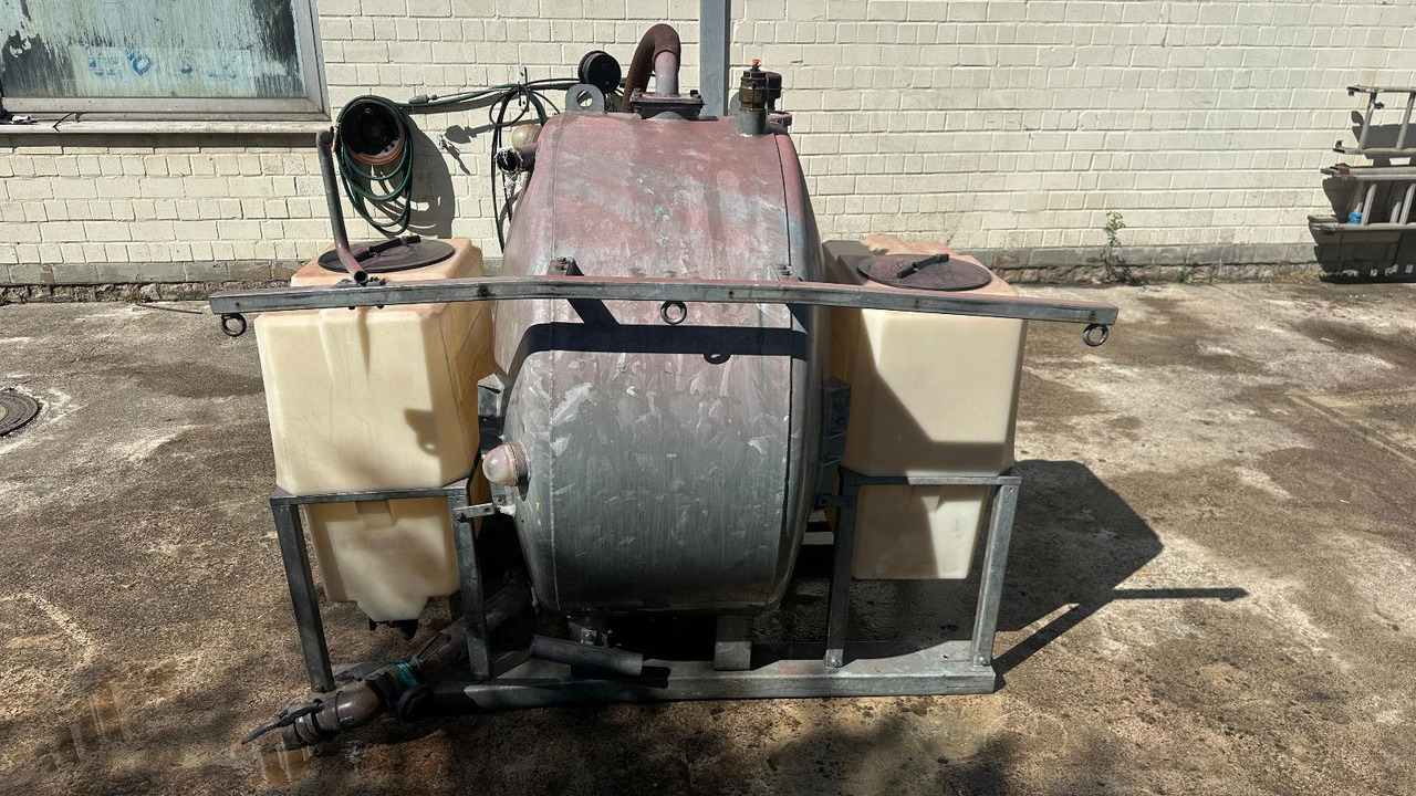 Saug-Druck fass Flexi  + 2 Frisch-Wassertaschen - Όχημα εκκένωσης βόθρων: φωτογραφία 3 Saug-Druck fass Flexi  + 2 Frisch-Wassertaschen - Όχημα εκκένωσης βόθρων: φωτογραφία 3