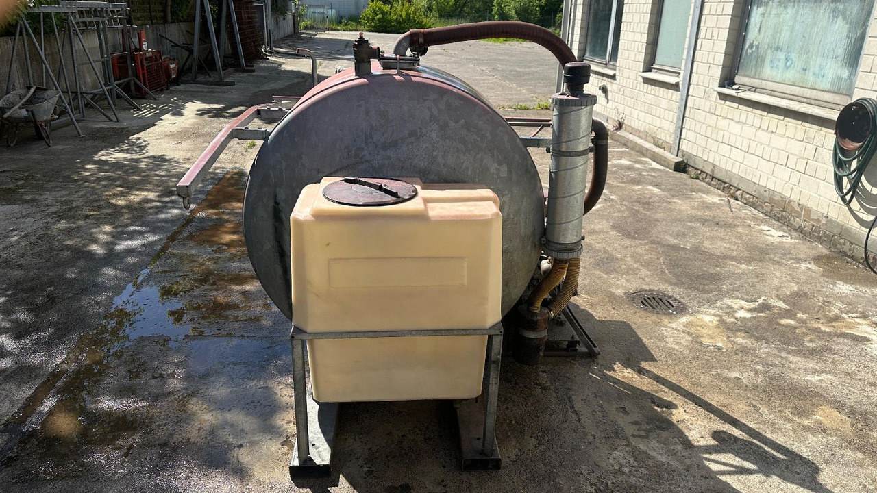 Saug-Druck fass Flexi  + 2 Frisch-Wassertaschen - Όχημα εκκένωσης βόθρων: φωτογραφία 4 Saug-Druck fass Flexi  + 2 Frisch-Wassertaschen - Όχημα εκκένωσης βόθρων: φωτογραφία 4