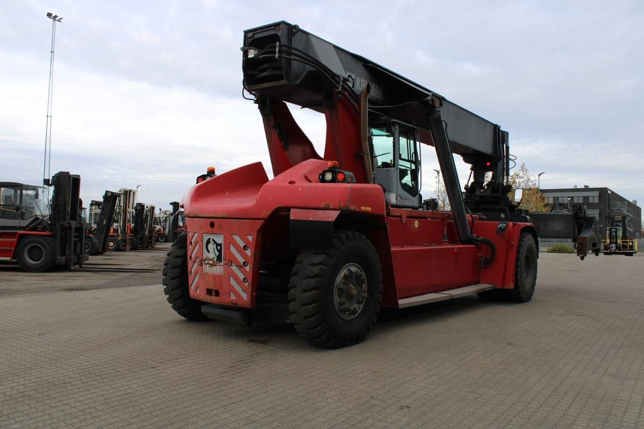 Kalmar DRG450-65S5 - Reachstacker: φωτογραφία 3 Kalmar DRG450-65S5 - Reachstacker: φωτογραφία 3