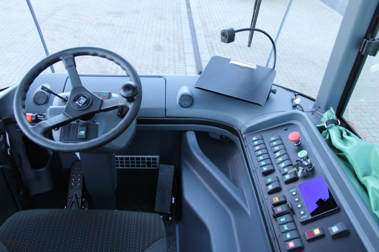 Kalmar TRL618I 4X4 - Τράκτορες τελωνείων: φωτογραφία 4 Kalmar TRL618I 4X4 - Τράκτορες τελωνείων: φωτογραφία 4