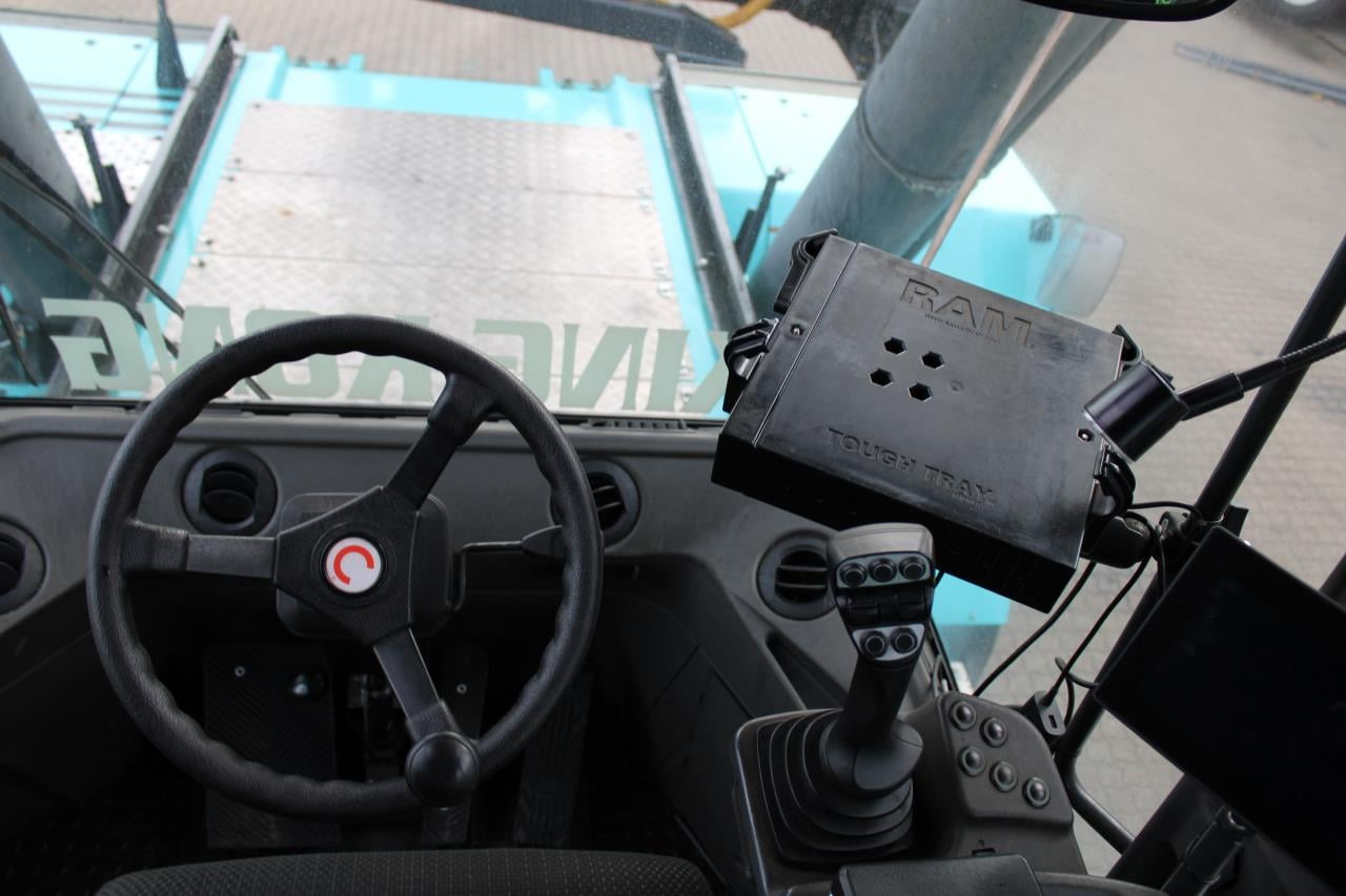 SMV 4538 CCX4 - Reachstacker: φωτογραφία 4 SMV 4538 CCX4 - Reachstacker: φωτογραφία 4