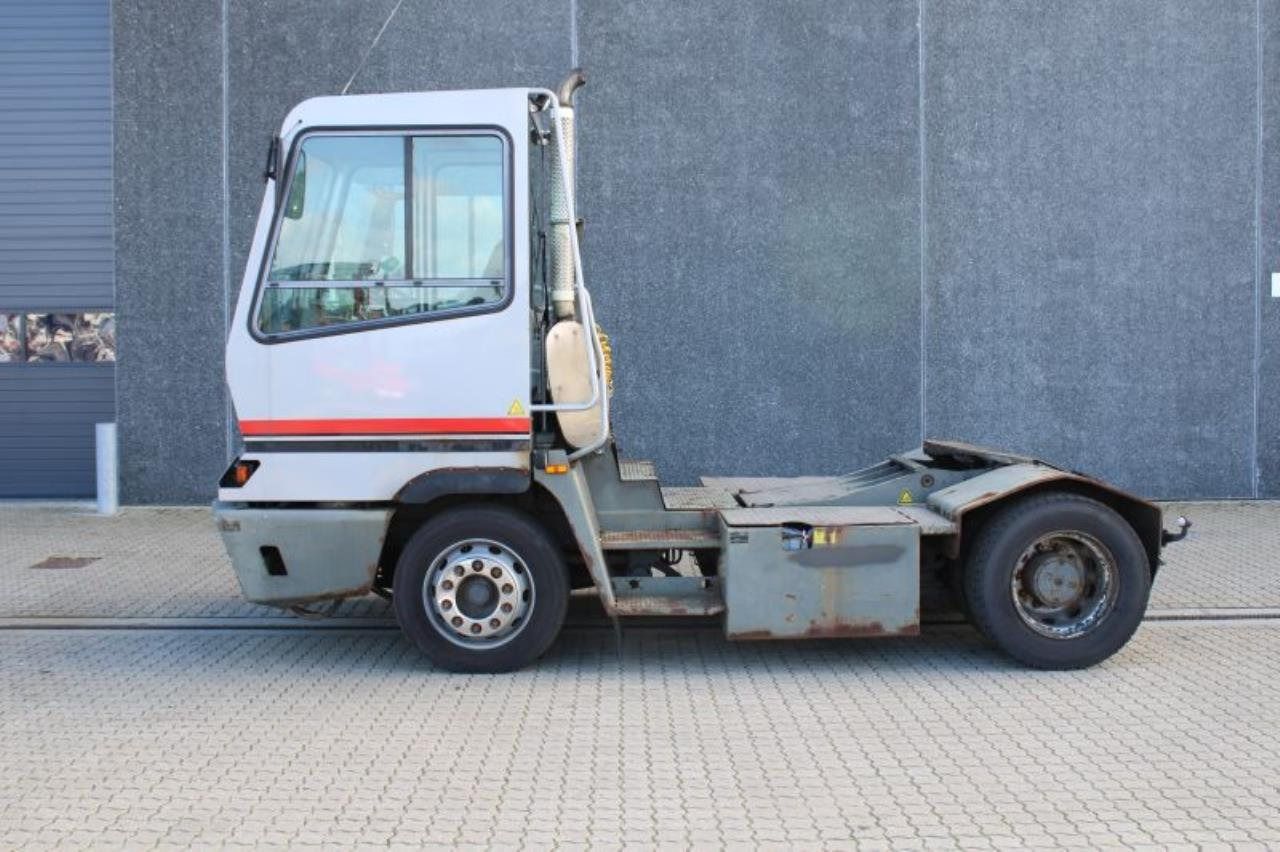 Terberg YT182 - Τράκτορες τελωνείων: φωτογραφία 1 Terberg YT182 - Τράκτορες τελωνείων: φωτογραφία 1