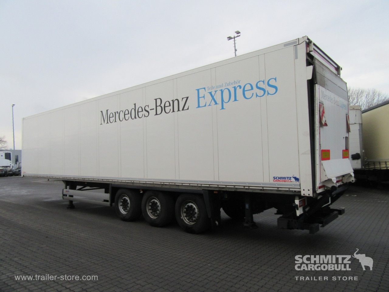 SCHMITZ Auflieger Trockenfrachtkoffer Standard Taillift - Επικαθήμενο κόφα: φωτογραφία 5 SCHMITZ Auflieger Trockenfrachtkoffer Standard Taillift - Επικαθήμενο κόφα: φωτογραφία 5