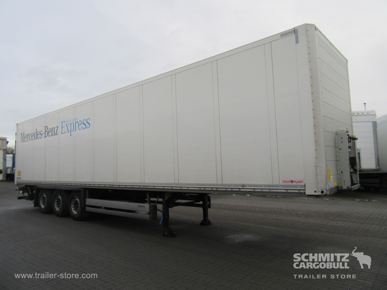 SCHMITZ Auflieger Trockenfrachtkoffer Standard Taillift - Επικαθήμενο κόφα: φωτογραφία 1 SCHMITZ Auflieger Trockenfrachtkoffer Standard Taillift - Επικαθήμενο κόφα: φωτογραφία 1
