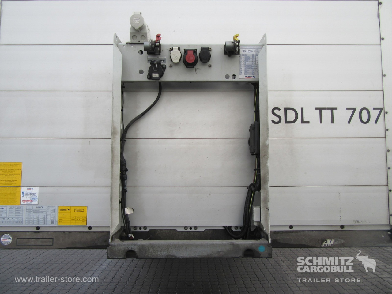 SCHMITZ Auflieger Trockenfrachtkoffer Standard Taillift - Επικαθήμενο κόφα: φωτογραφία 4 SCHMITZ Auflieger Trockenfrachtkoffer Standard Taillift - Επικαθήμενο κόφα: φωτογραφία 4