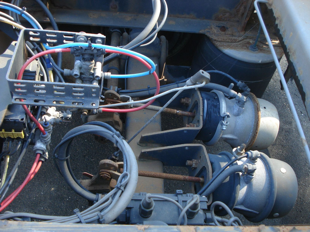 Krone AZ 18 A Drehschemel Zwillingsbereift! - Ρυμούλκα μεταφοράς εμπορευματοκιβωτίων/ Κινητό αμάξωμα: φωτογραφία 4 Krone AZ 18 A Drehschemel Zwillingsbereift! - Ρυμούλκα μεταφοράς εμπορευματοκιβωτίων/ Κινητό αμάξωμα: φωτογραφία 4