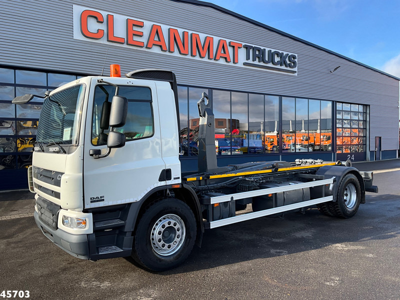 DAF FA 65 CF 250 Manual 20 Ton haakarmsysteem - Φορτηγό φόρτωσης γάντζου: φωτογραφία 2 DAF FA 65 CF 250 Manual 20 Ton haakarmsysteem - Φορτηγό φόρτωσης γάντζου: φωτογραφία 2