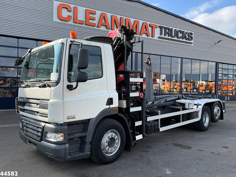DAF FAN 85 CF 360 HMF 20 Tonmeter laadkraan - Φορτηγό φόρτωσης γάντζου, Φορτηγό με γερανό: φωτογραφία 2 DAF FAN 85 CF 360 HMF 20 Tonmeter laadkraan - Φορτηγό φόρτωσης γάντζου, Φορτηγό με γερανό: φωτογραφία 2