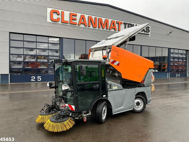 Kärcher MC 250 Just 16.579 km! - Σάρωθρο δρόμων: φωτογραφία 1 Kärcher MC 250 Just 16.579 km! - Σάρωθρο δρόμων: φωτογραφία 1