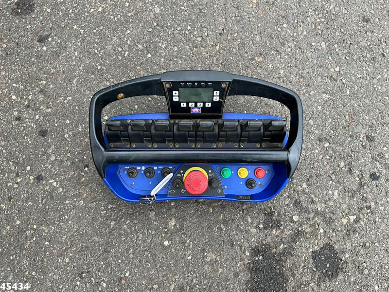 Φορτηγό με γερανό Mercedes-Benz Arocs 3251 8x4 Euro 6 Retarder HMF 85 Tonmeter laadkraan Fly-Jib: φωτογραφία 9 Φορτηγό με γερανό Mercedes-Benz Arocs 3251 8x4 Euro 6 Retarder HMF 85 Tonmeter laadkraan Fly-Jib: φωτογραφία 9