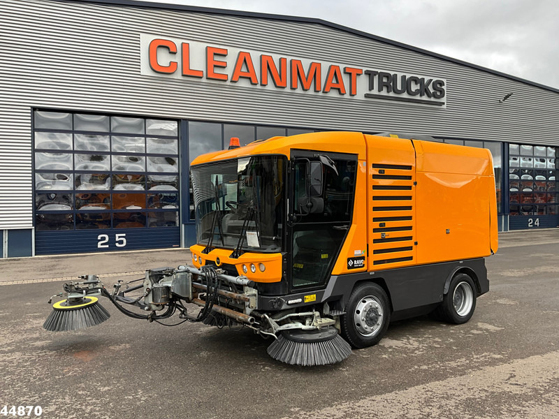 Ravo 540 with 3-rd brush - Σάρωθρο δρόμων: φωτογραφία 1 Ravo 540 with 3-rd brush - Σάρωθρο δρόμων: φωτογραφία 1