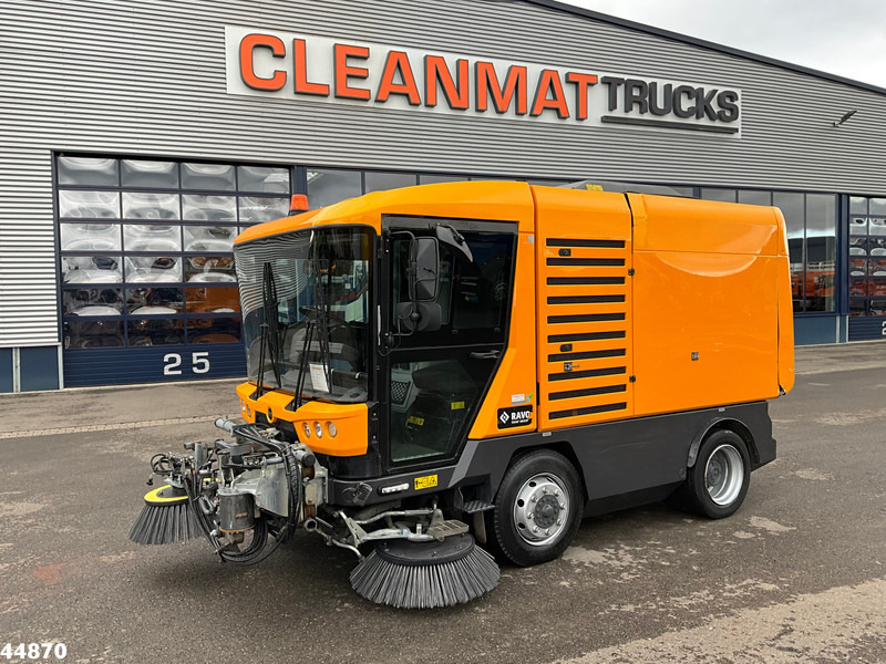 Ravo 540 with 3-rd brush - Σάρωθρο δρόμων: φωτογραφία 3 Ravo 540 with 3-rd brush - Σάρωθρο δρόμων: φωτογραφία 3