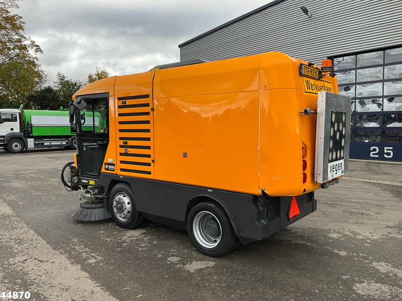 Ravo 540 with 3-rd brush - Σάρωθρο δρόμων: φωτογραφία 4 Ravo 540 with 3-rd brush - Σάρωθρο δρόμων: φωτογραφία 4