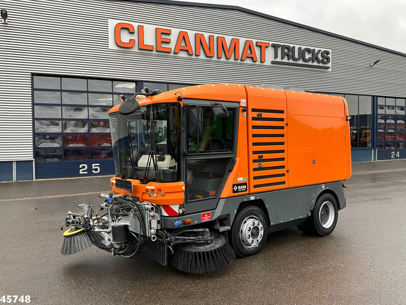 Ravo 580 with 3-rd brush - Σάρωθρο δρόμων: φωτογραφία 3 Ravo 580 with 3-rd brush - Σάρωθρο δρόμων: φωτογραφία 3