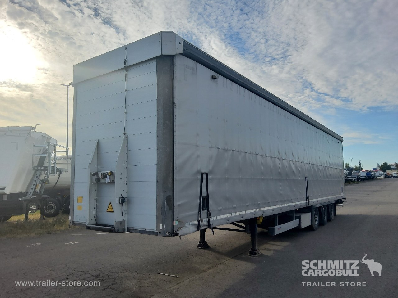Επικαθήμενο κουρτίνα SCHMITZ Auflieger Curtainsider Mega: φωτογραφία 8 Επικαθήμενο κουρτίνα SCHMITZ Auflieger Curtainsider Mega: φωτογραφία 8