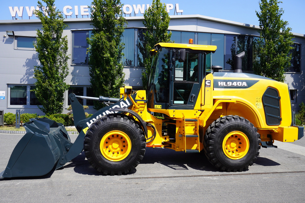 HYUNDAI HL940A articulated loader / year 2021 / weight 13.5t year of production 2021 - Ελαστιχοφόρος φορτωτής: φωτογραφία 3 HYUNDAI HL940A articulated loader / year 2021 / weight 13.5t year of production 2021 - Ελαστιχοφόρος φορτωτής: φωτογραφία 3