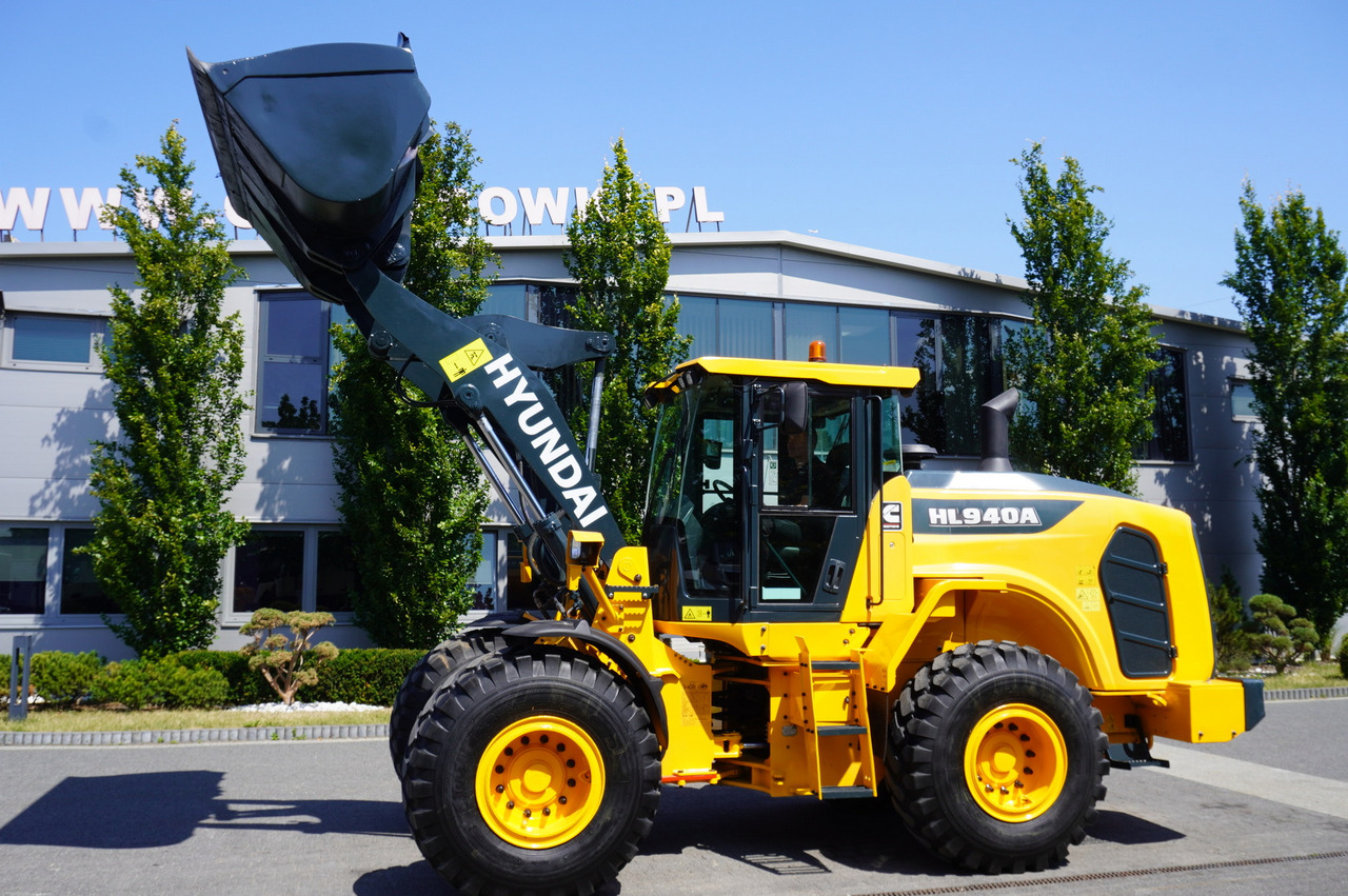 HYUNDAI HL940A articulated loader / year 2021 / weight 13.5t year of production 2021 - Ελαστιχοφόρος φορτωτής: φωτογραφία 1 HYUNDAI HL940A articulated loader / year 2021 / weight 13.5t year of production 2021 - Ελαστιχοφόρος φορτωτής: φωτογραφία 1