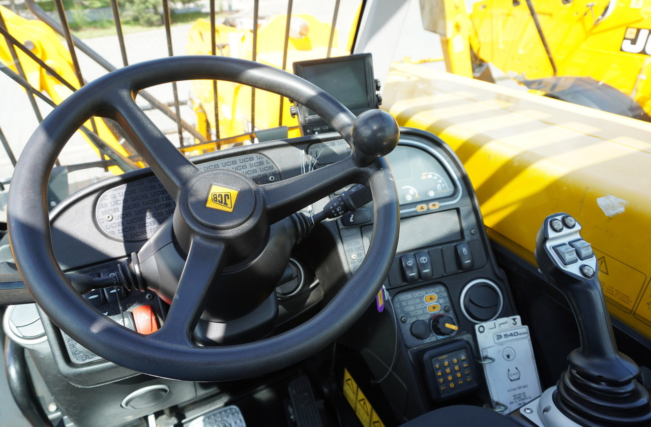 JCB 540-200 Telescopic Loader / 20 m reach / joystick / 2 units - Τηλεσκοπικός φορτωτής: φωτογραφία 4 JCB 540-200 Telescopic Loader / 20 m reach / joystick / 2 units - Τηλεσκοπικός φορτωτής: φωτογραφία 4