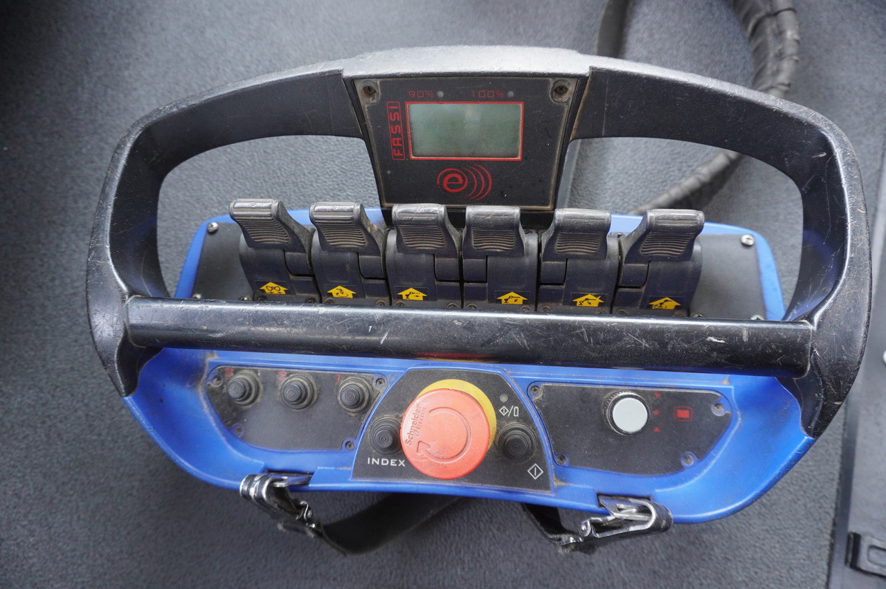 Φορτηγό με γερανό MAN TGS 26.360 Flatbed / Fassi F175 7.7 T / steered 3rd axle: φωτογραφία 10 Φορτηγό με γερανό MAN TGS 26.360 Flatbed / Fassi F175 7.7 T / steered 3rd axle: φωτογραφία 10