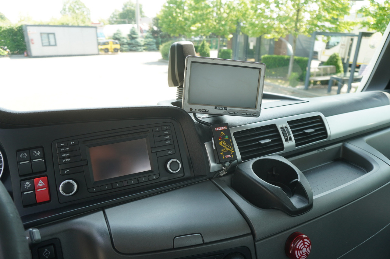 Φορτηγό με γερανό MAN TGS 26.360 Flatbed / Fassi F175 7.7 T / steered 3rd axle: φωτογραφία 25 Φορτηγό με γερανό MAN TGS 26.360 Flatbed / Fassi F175 7.7 T / steered 3rd axle: φωτογραφία 25